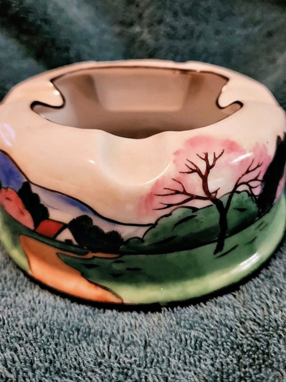VINTAGE JAPAN Hand-Painted Ceramic Ashtray in Green & Pink. Beautiful Scene.